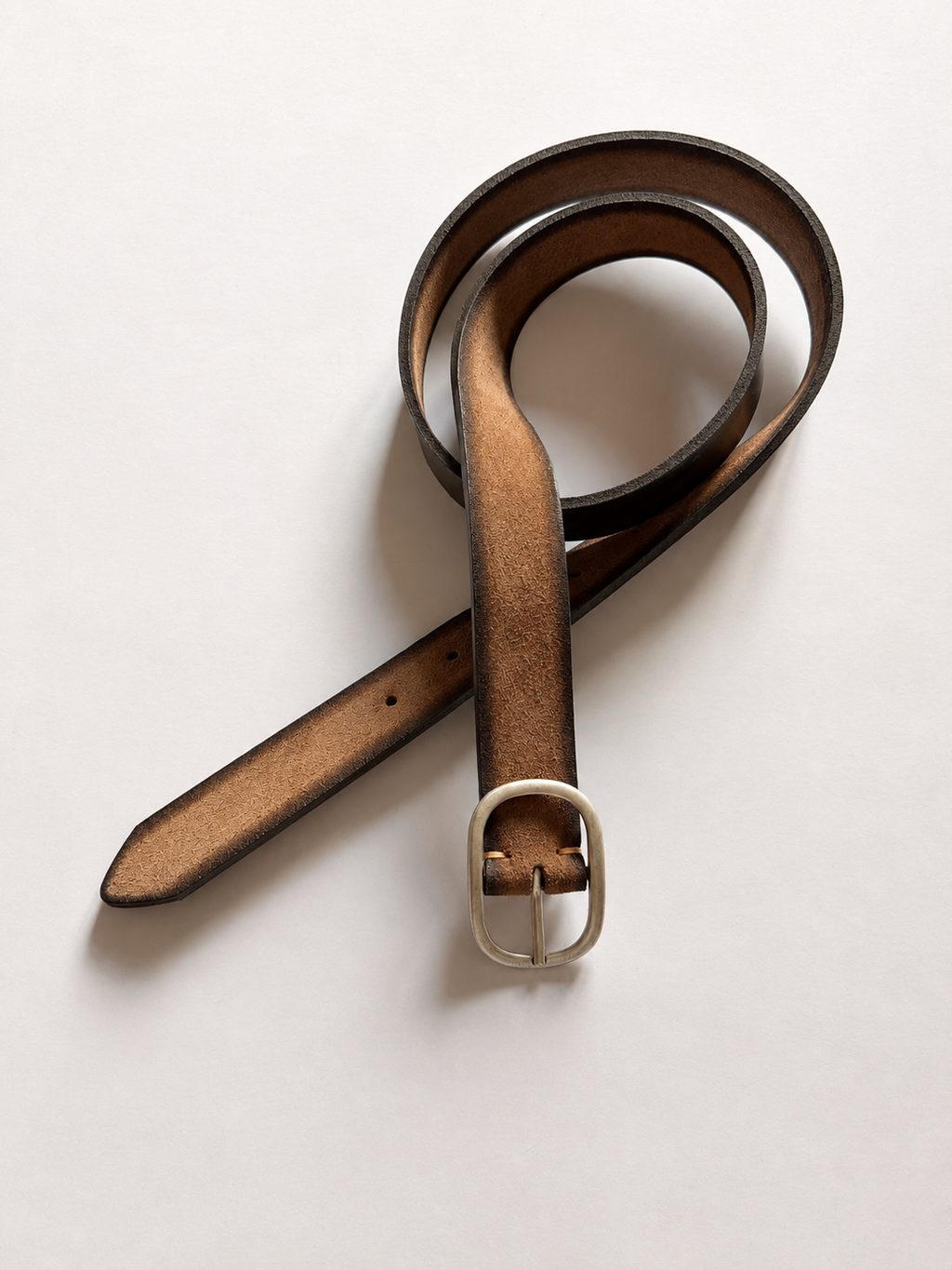 Cintura in camoscio beige con fibbia liscia argentata | Pure Motion